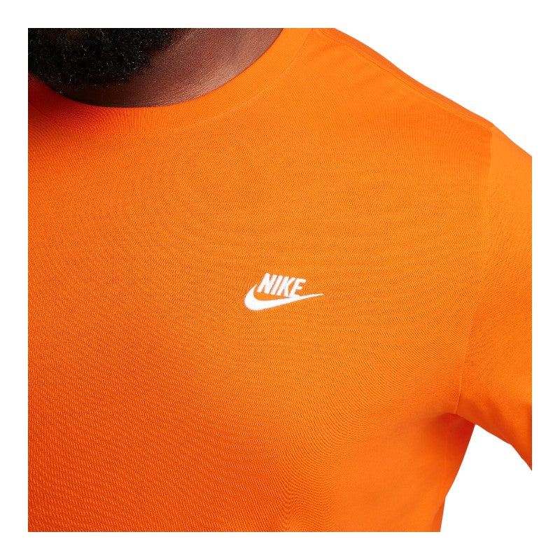 Nike Sportswear Club Tee - Safety Orange